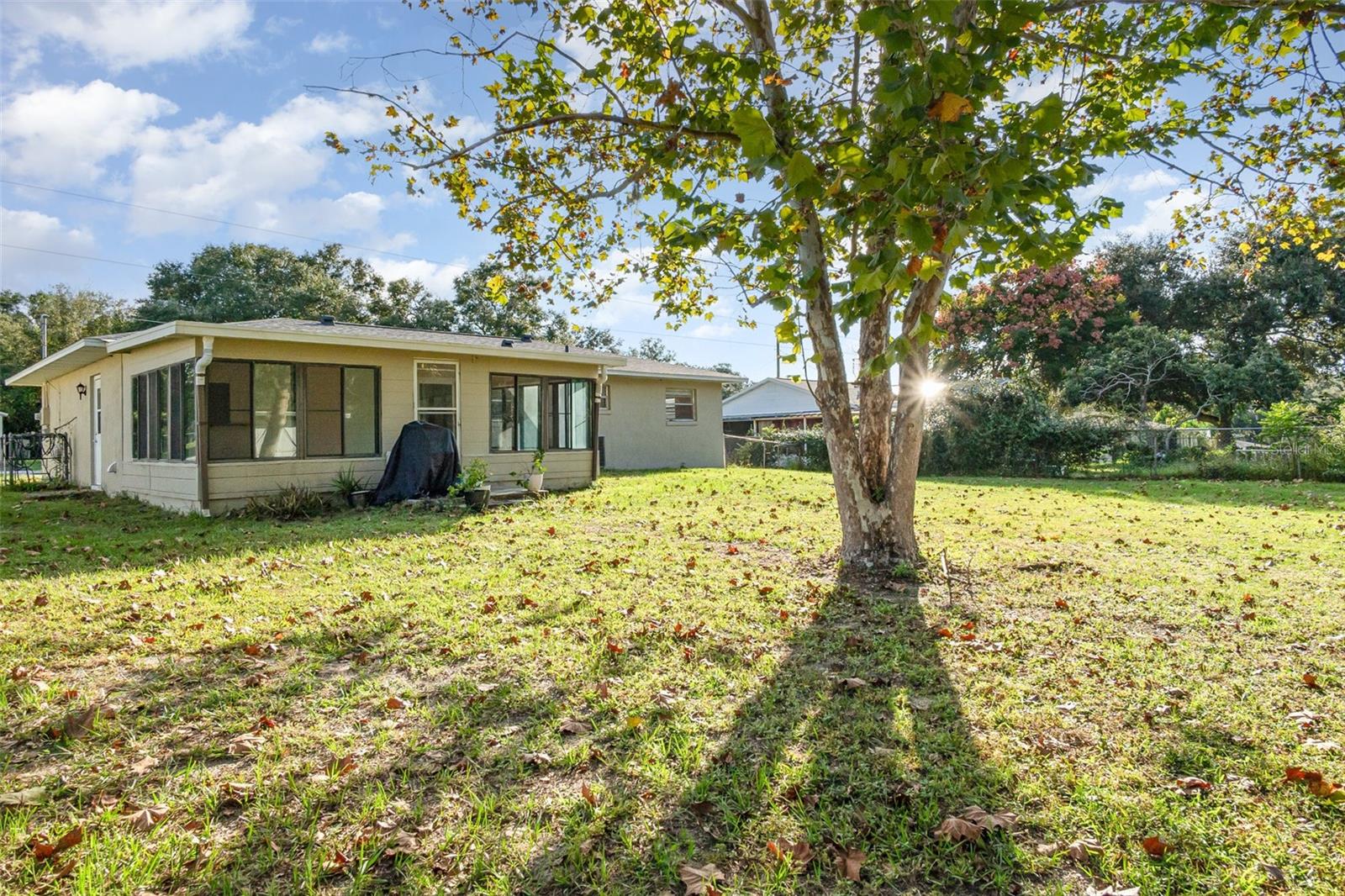 Image 22 of 34 For 413 First Drive