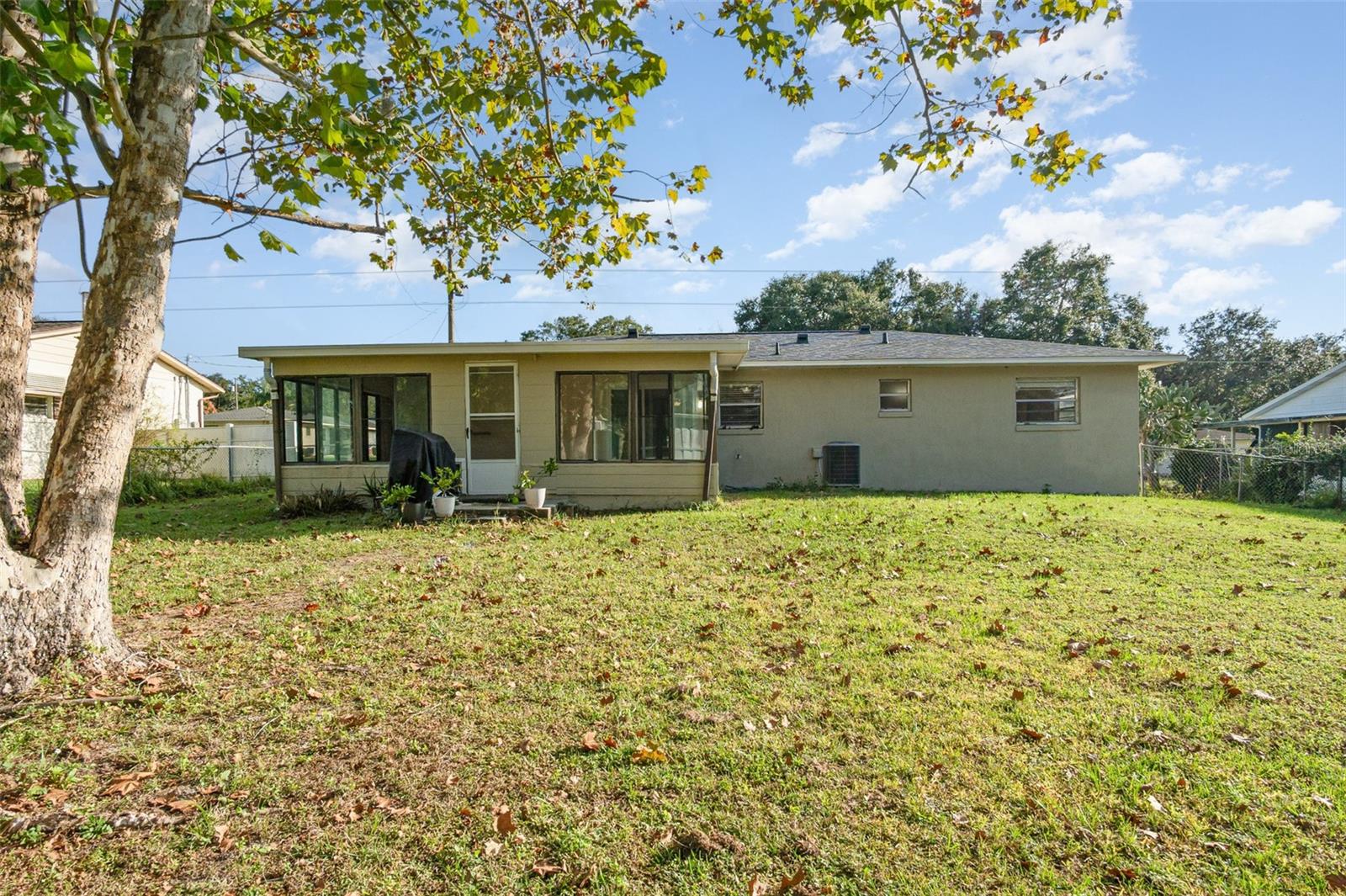 Image 23 of 34 For 413 First Drive