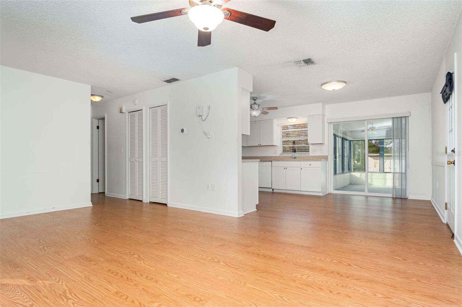 Image 6 of 34 For 413 First Drive