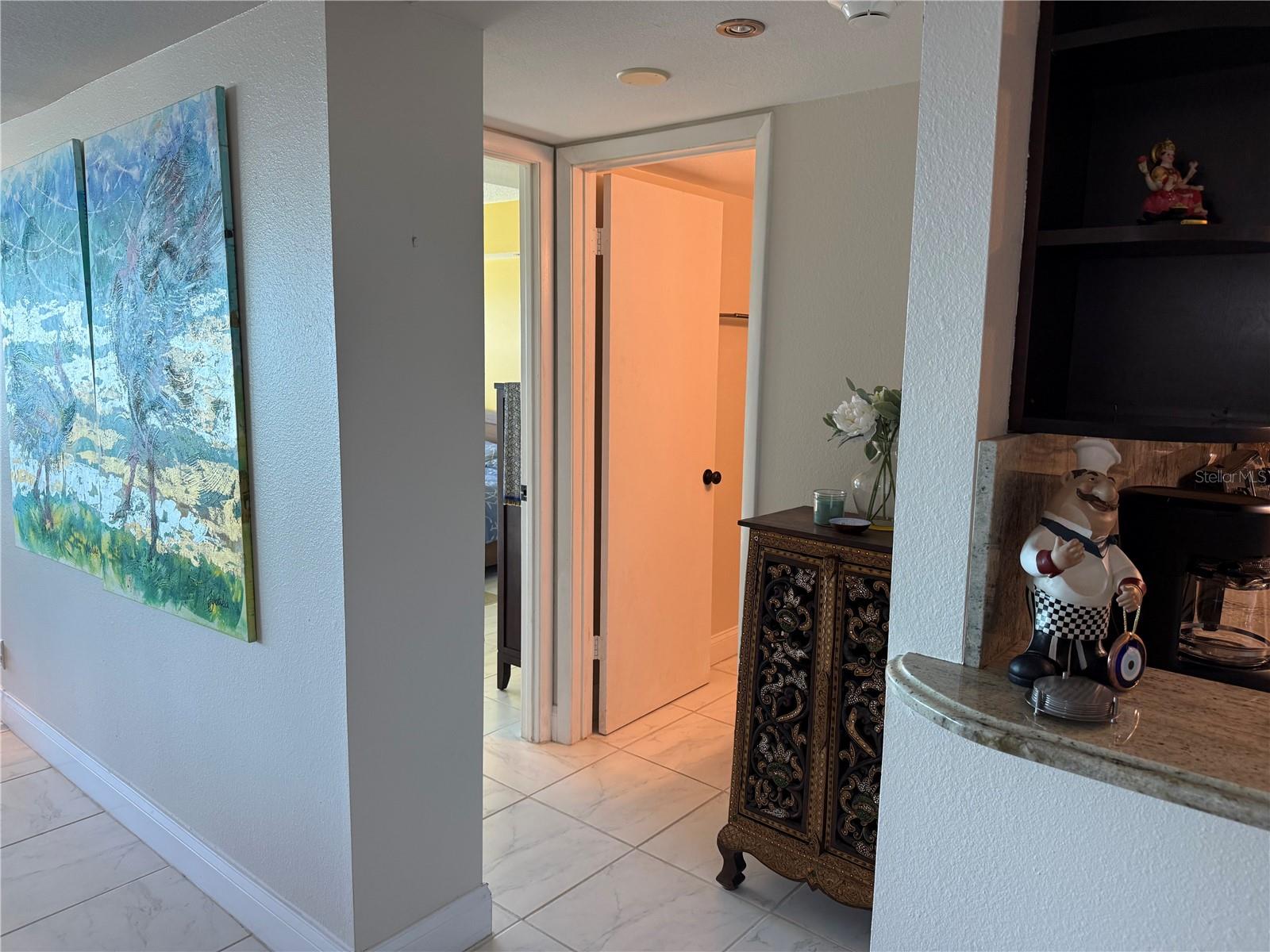 Image 10 of 43 For 1621 Gulf Boulevard 1203