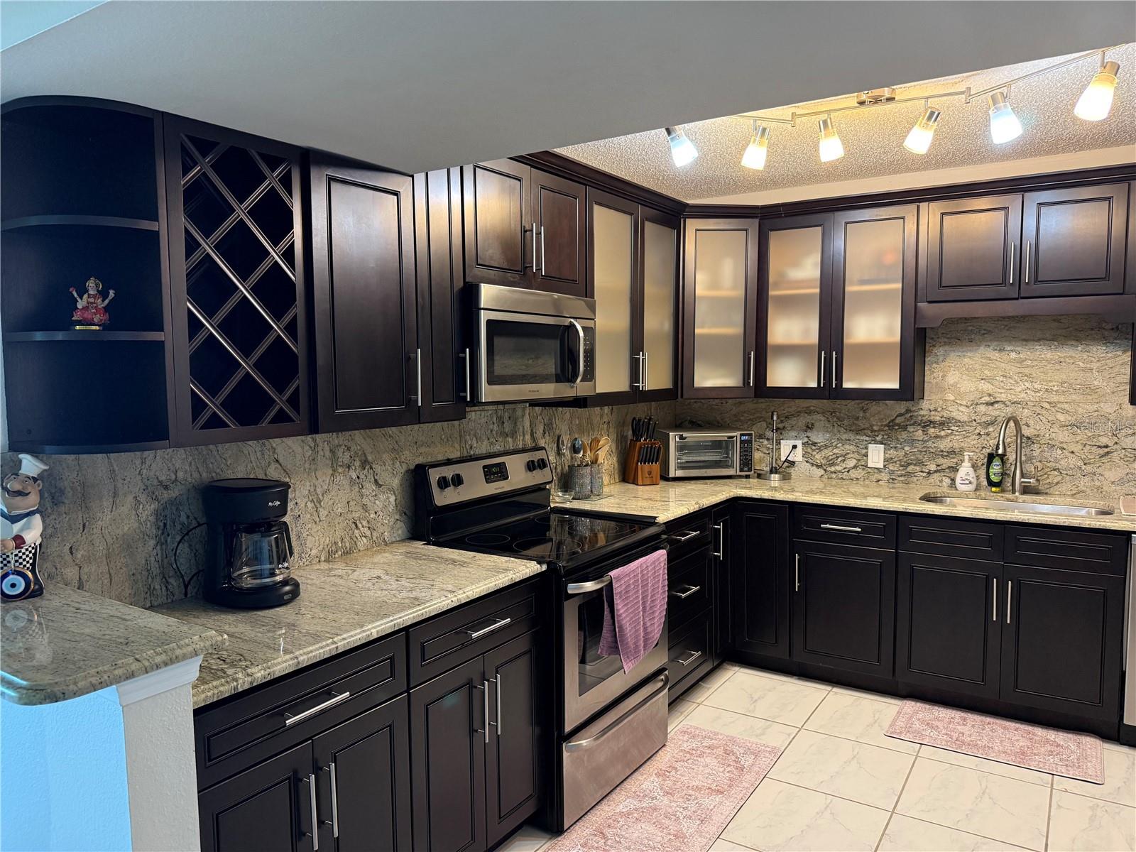 Image 12 of 43 For 1621 Gulf Boulevard 1203