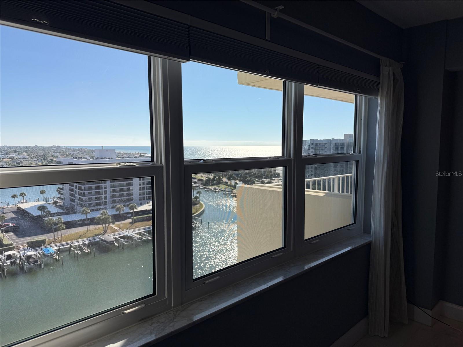 Image 17 of 43 For 1621 Gulf Boulevard 1203