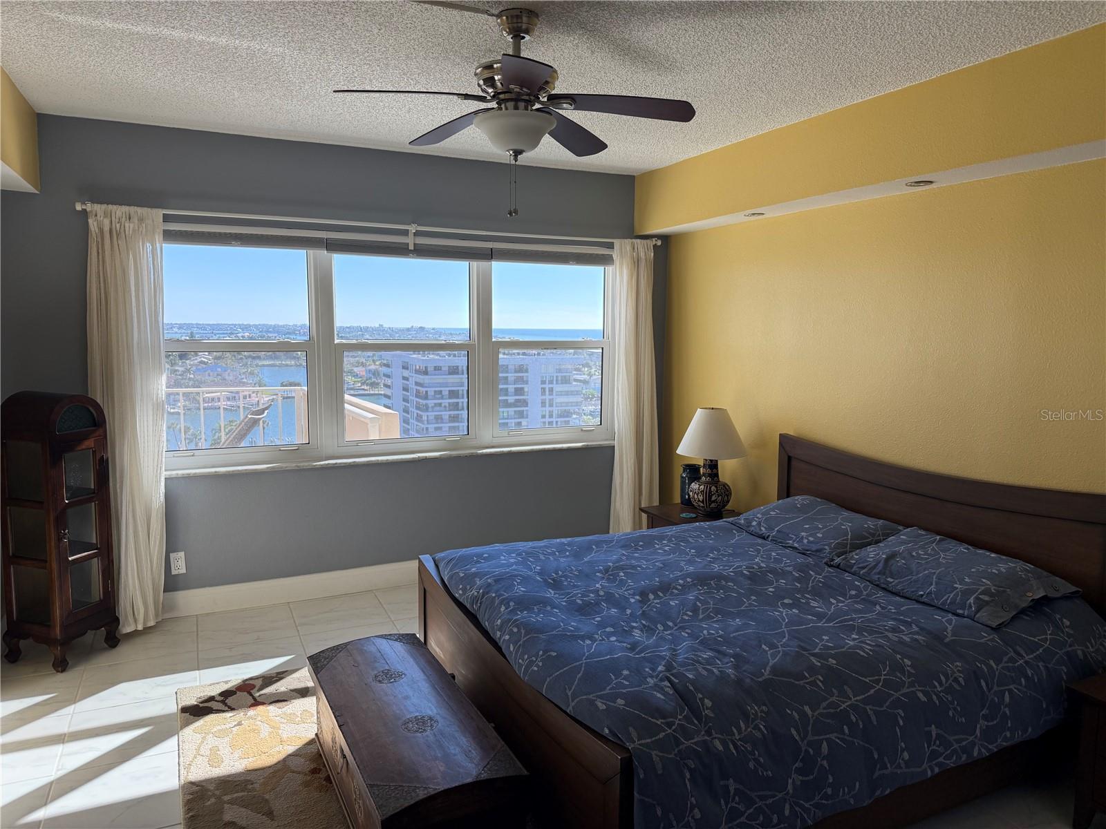 Image 21 of 43 For 1621 Gulf Boulevard 1203