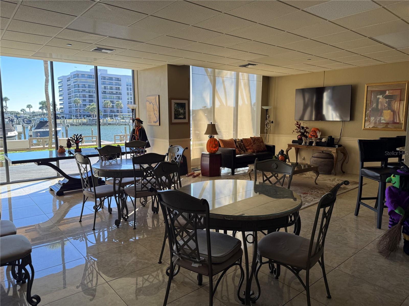 Image 32 of 43 For 1621 Gulf Boulevard 1203