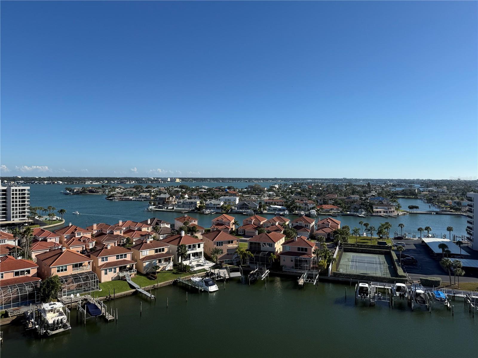 Image 4 of 43 For 1621 Gulf Boulevard 1203