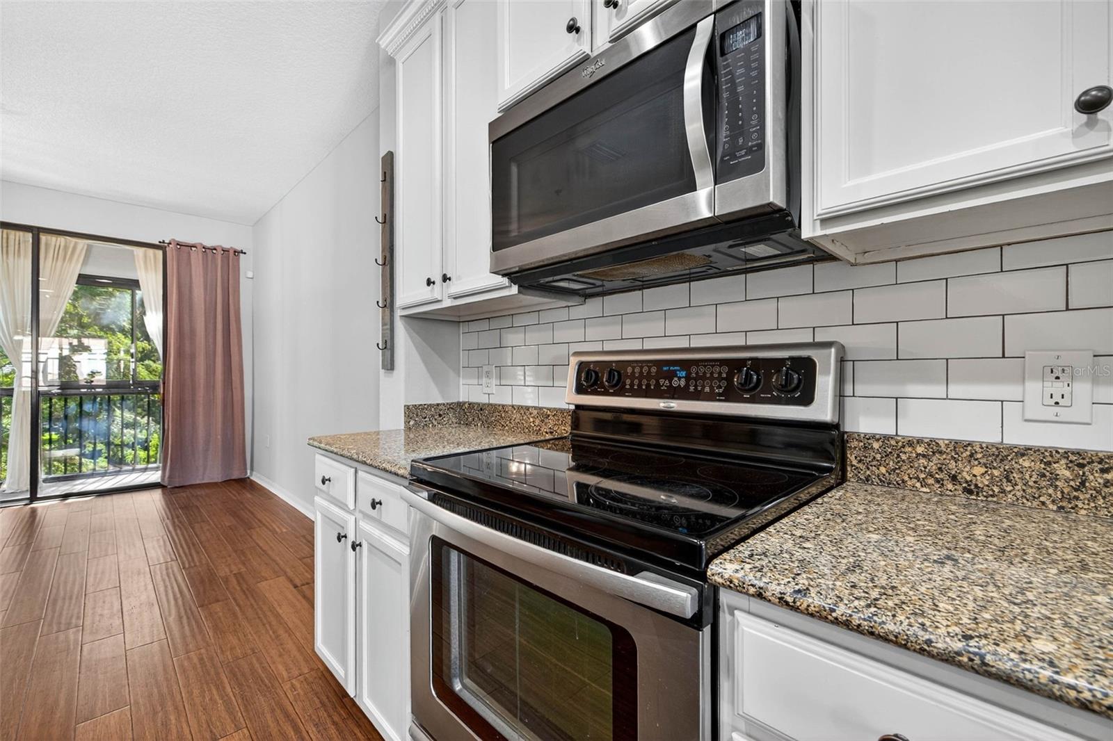 Image 12 of 39 For 9622 Bay Grove Lane