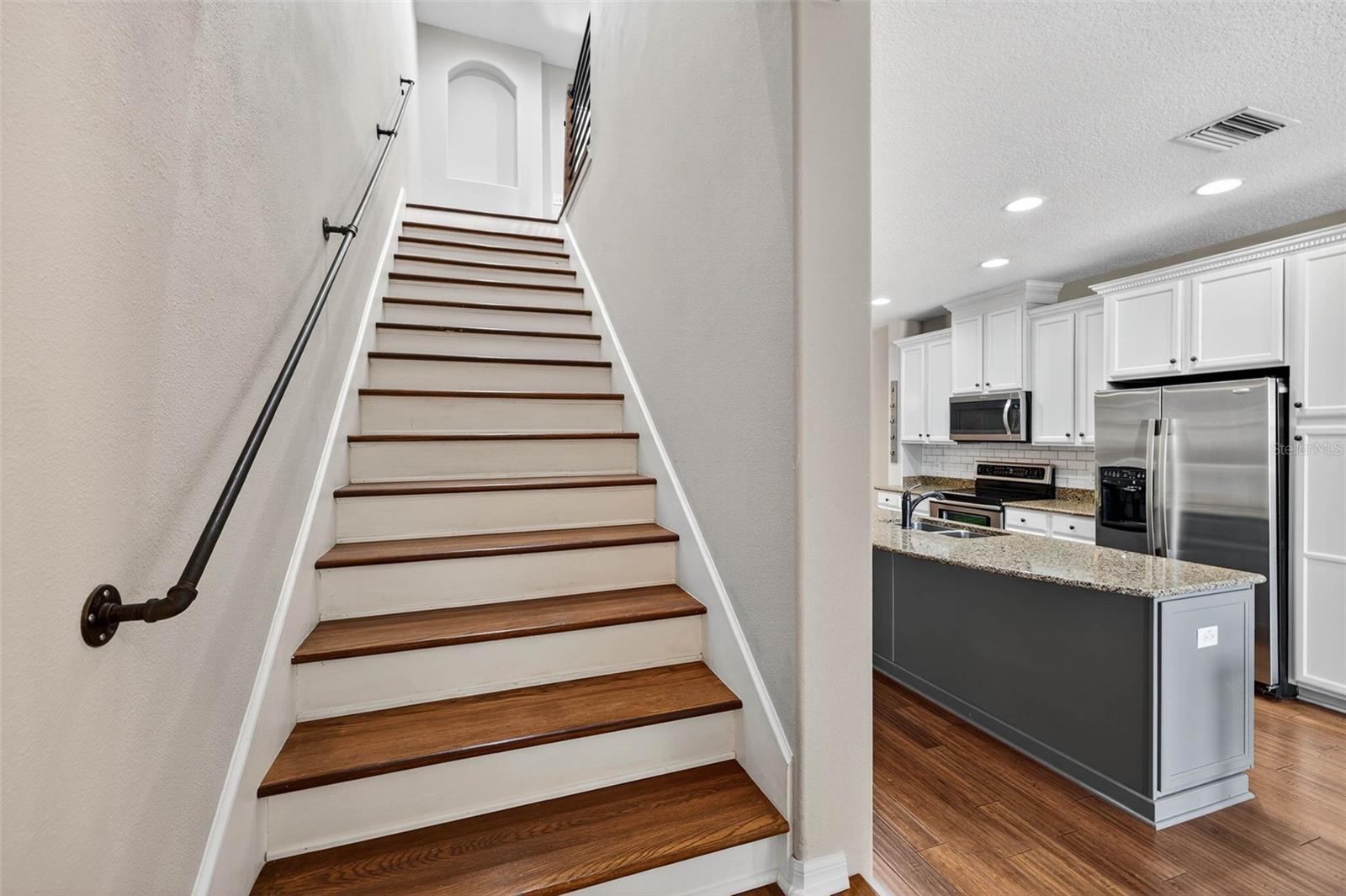 Image 21 of 39 For 9622 Bay Grove Lane