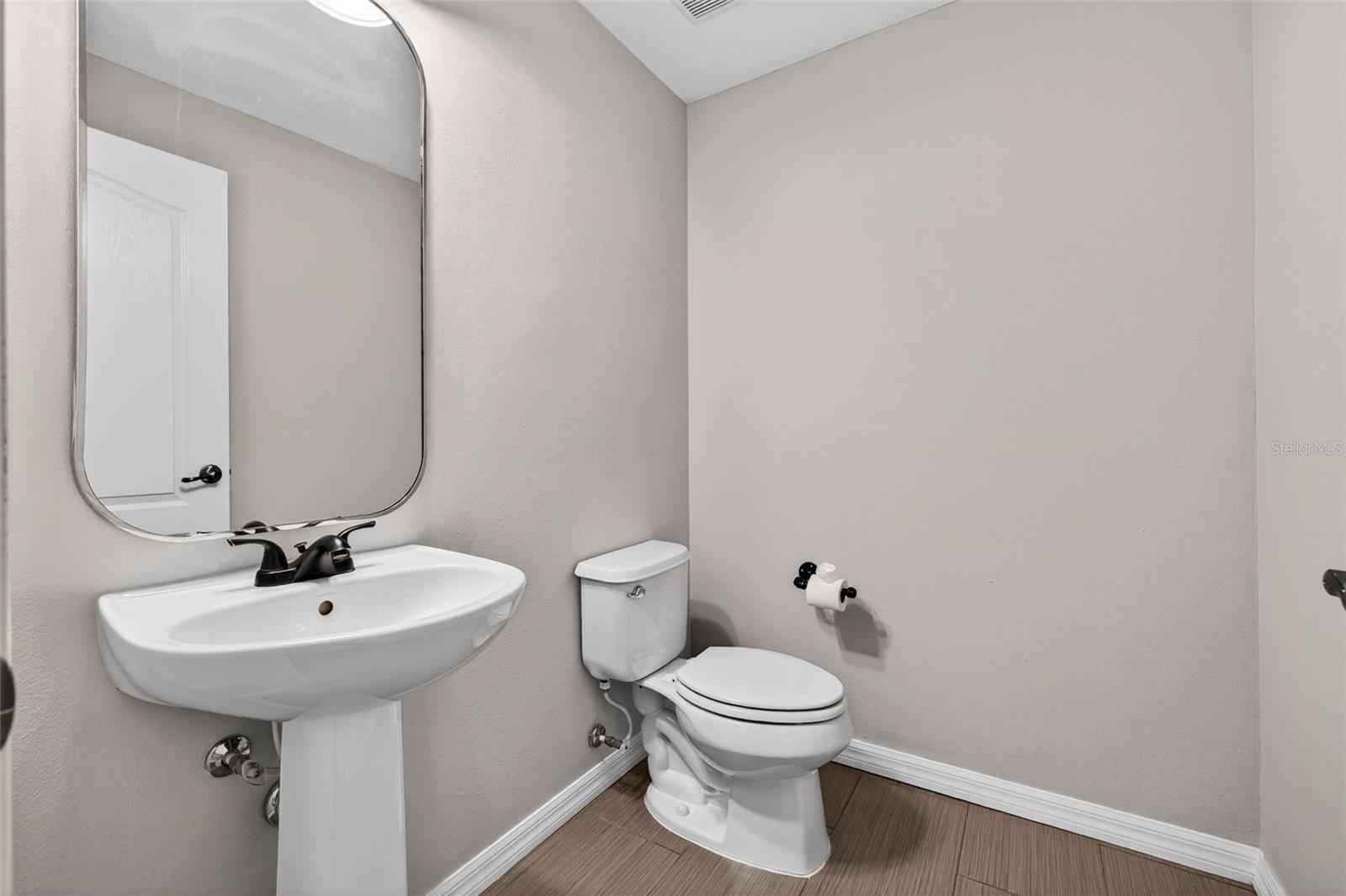 Image 22 of 39 For 9622 Bay Grove Lane