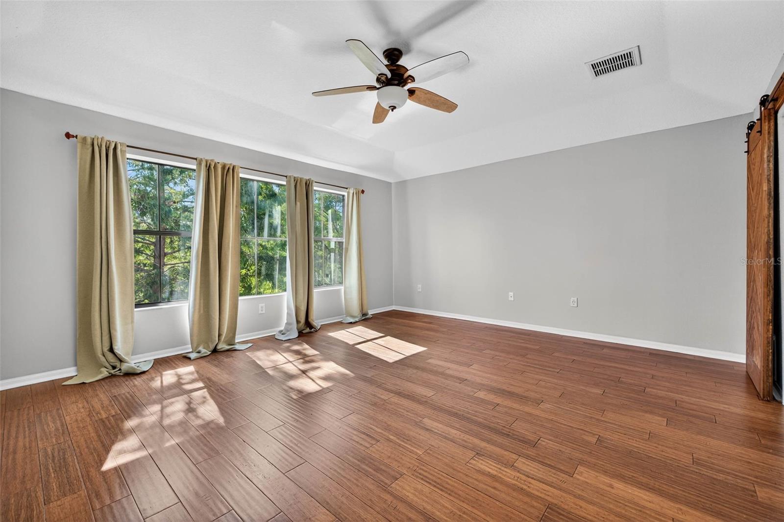 Image 24 of 39 For 9622 Bay Grove Lane