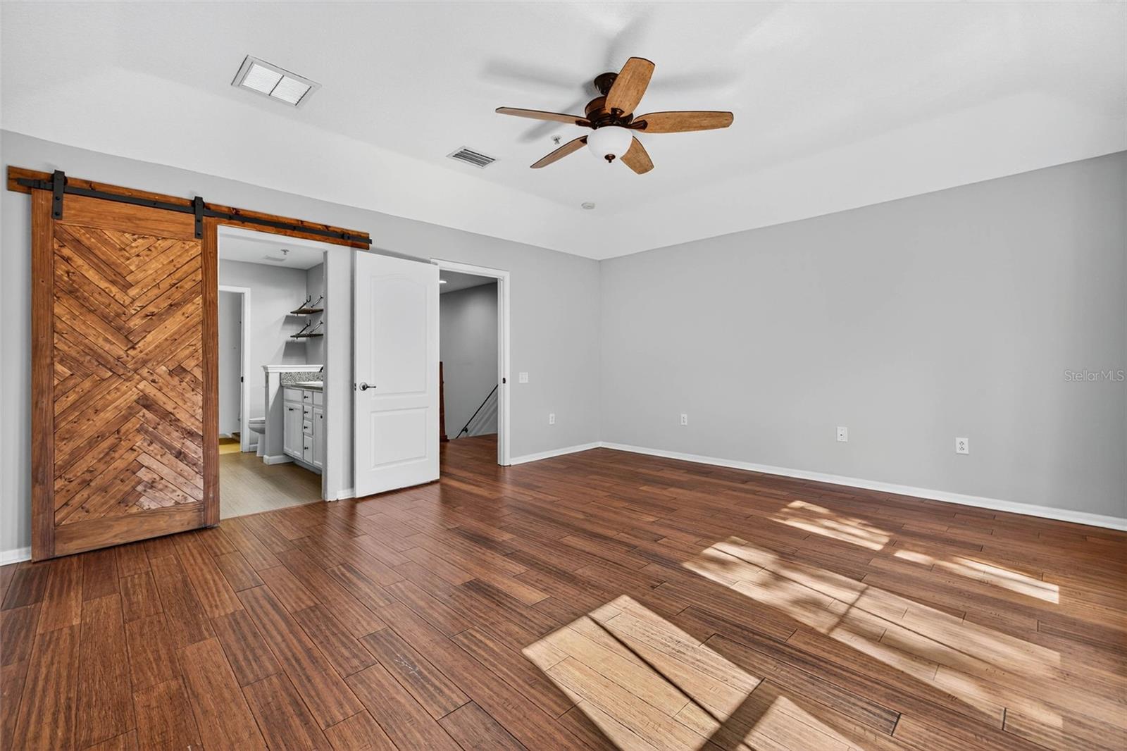 Image 25 of 39 For 9622 Bay Grove Lane