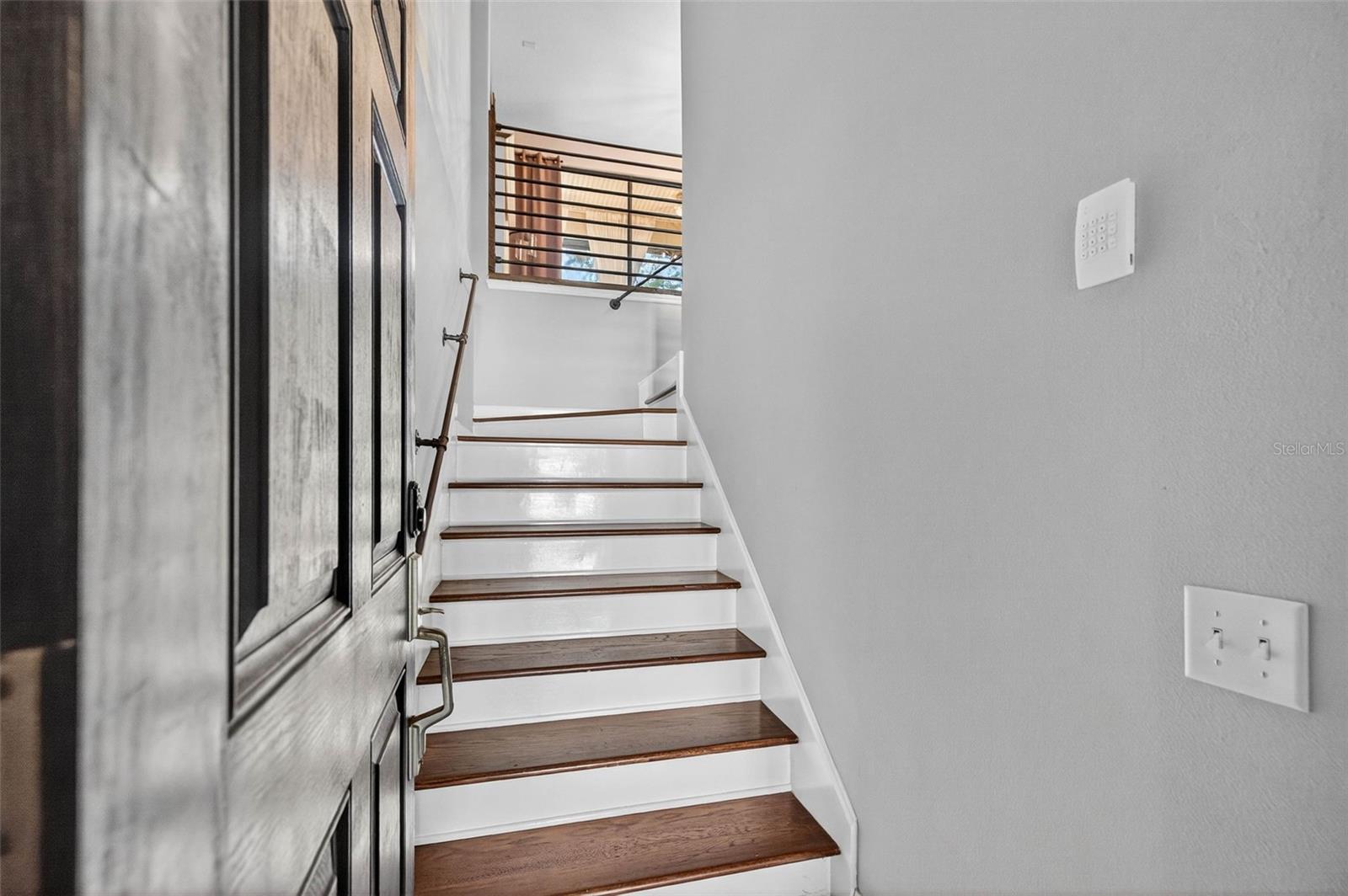 Image 5 of 39 For 9622 Bay Grove Lane