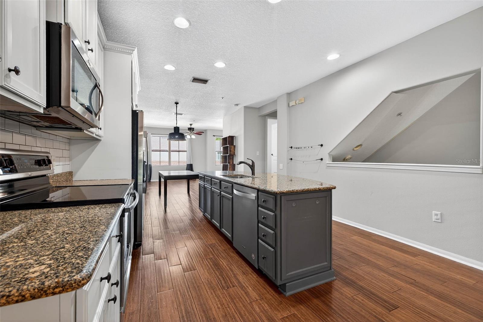 Image 9 of 39 For 9622 Bay Grove Lane