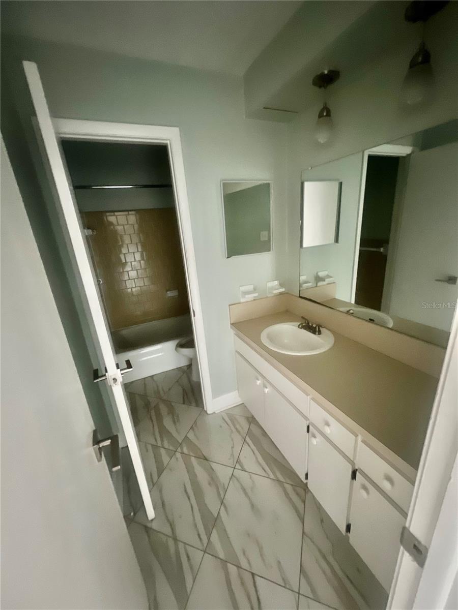 Image 10 of 14 For 3909 Cleveland Street