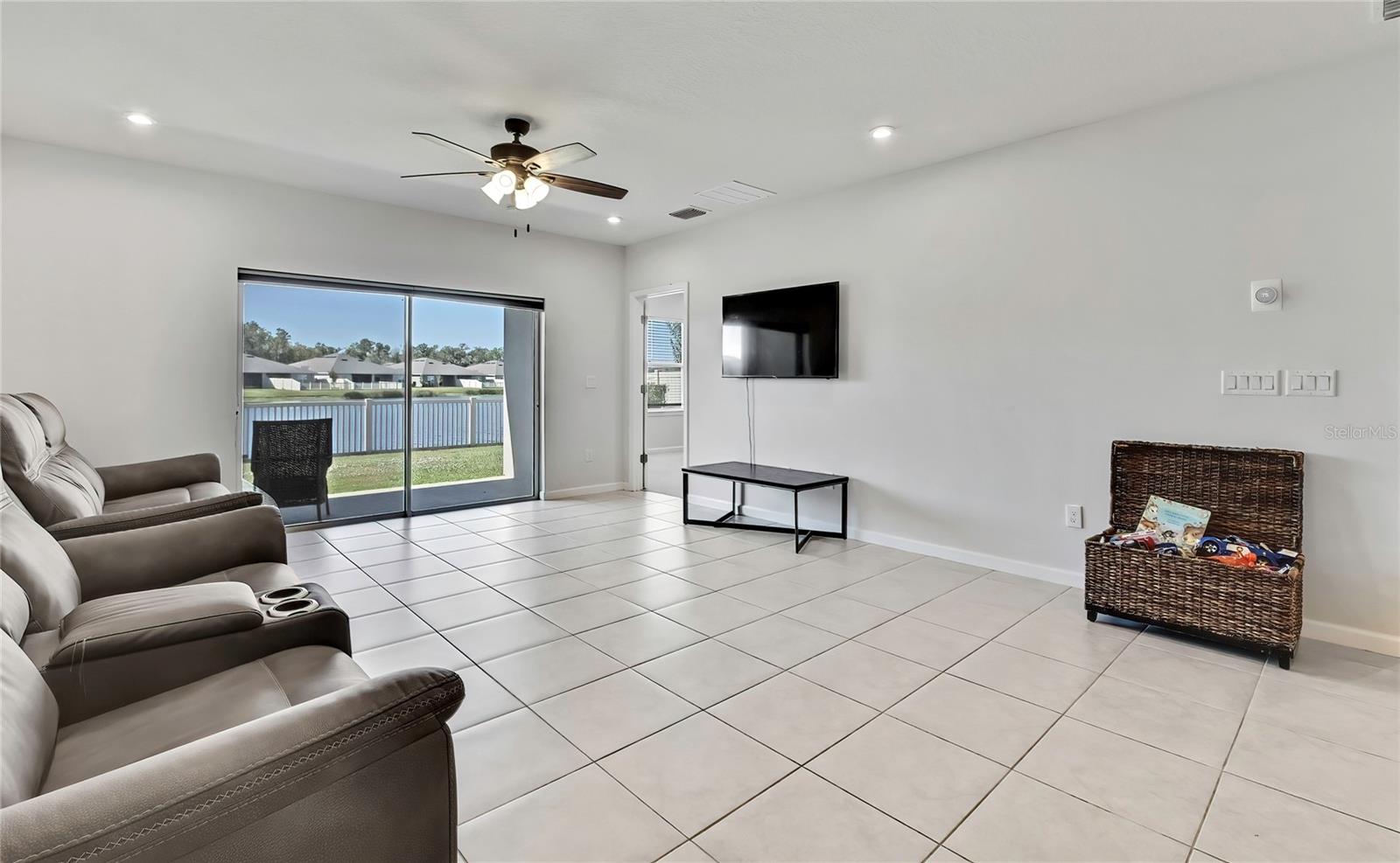 Image 18 of 53 For 18184 Turning Leaf Circle