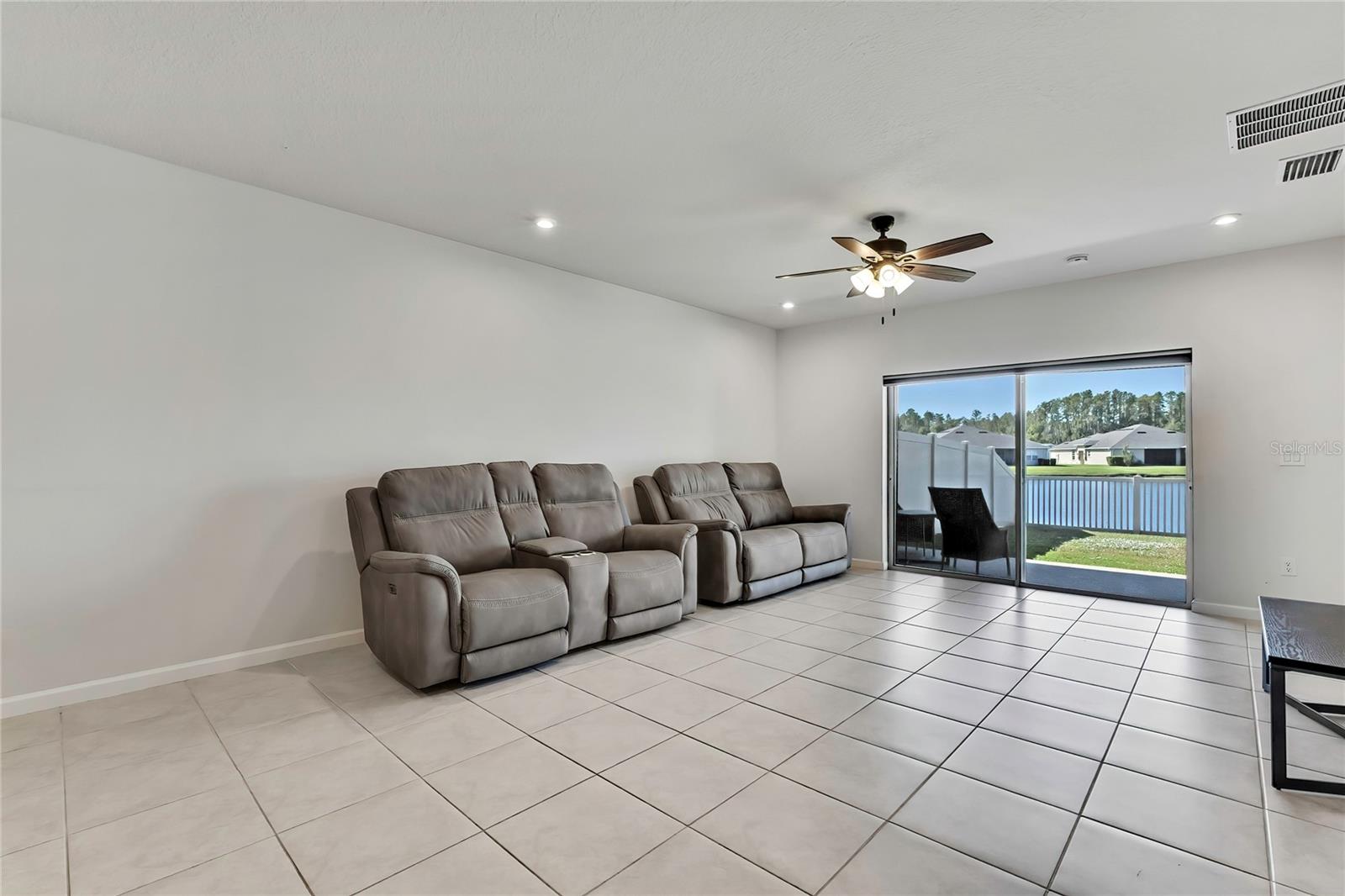 Image 19 of 53 For 18184 Turning Leaf Circle