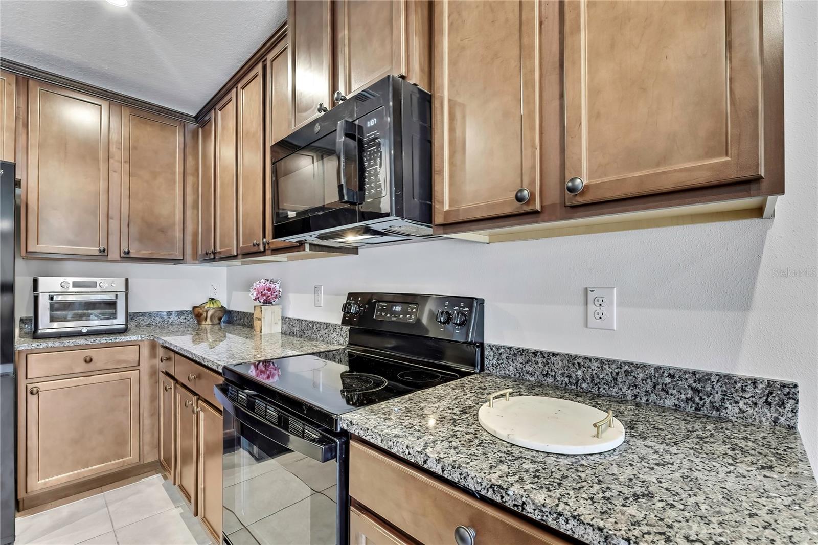 Image 25 of 53 For 18184 Turning Leaf Circle