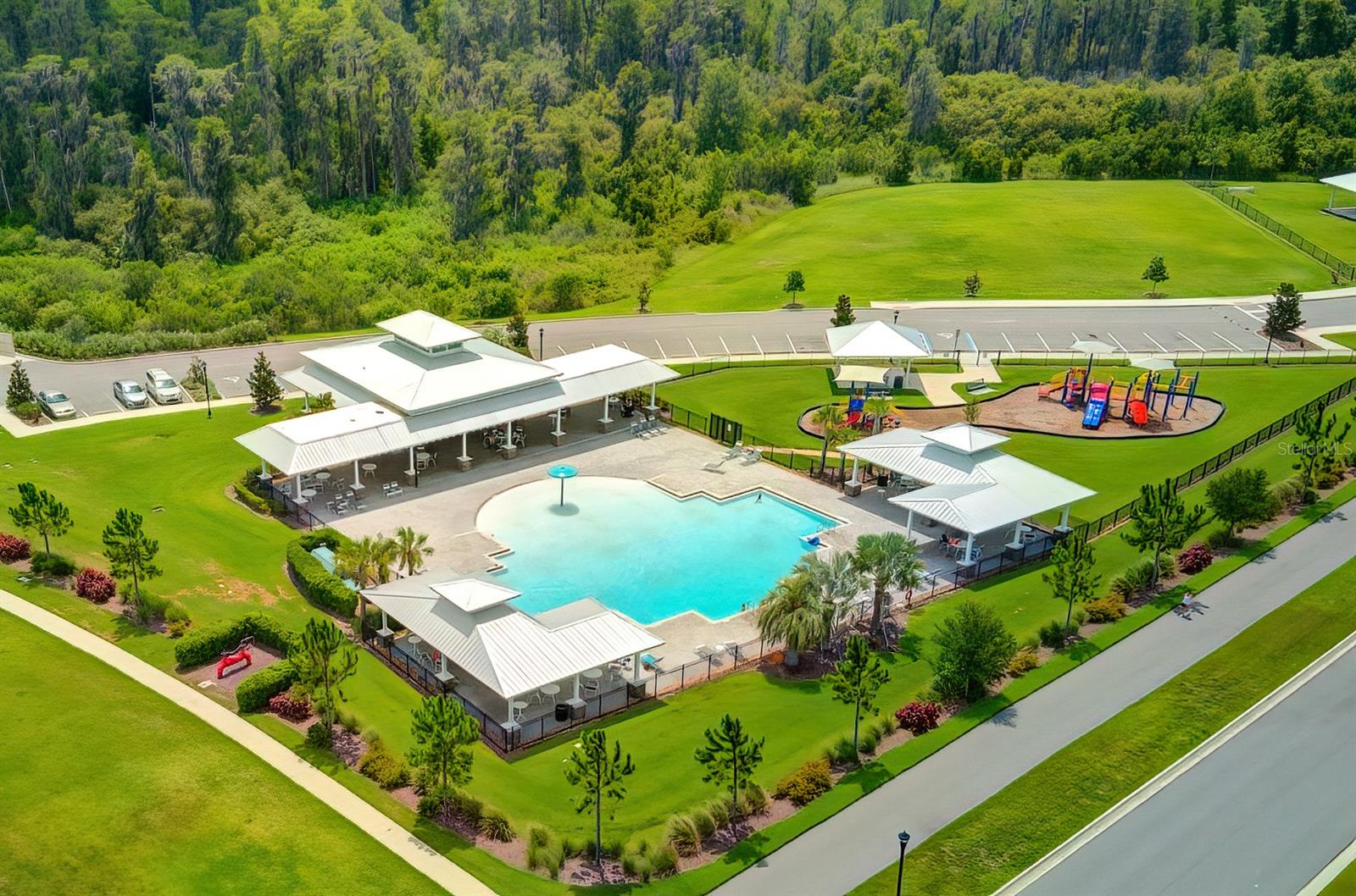 Image 47 of 53 For 18184 Turning Leaf Circle