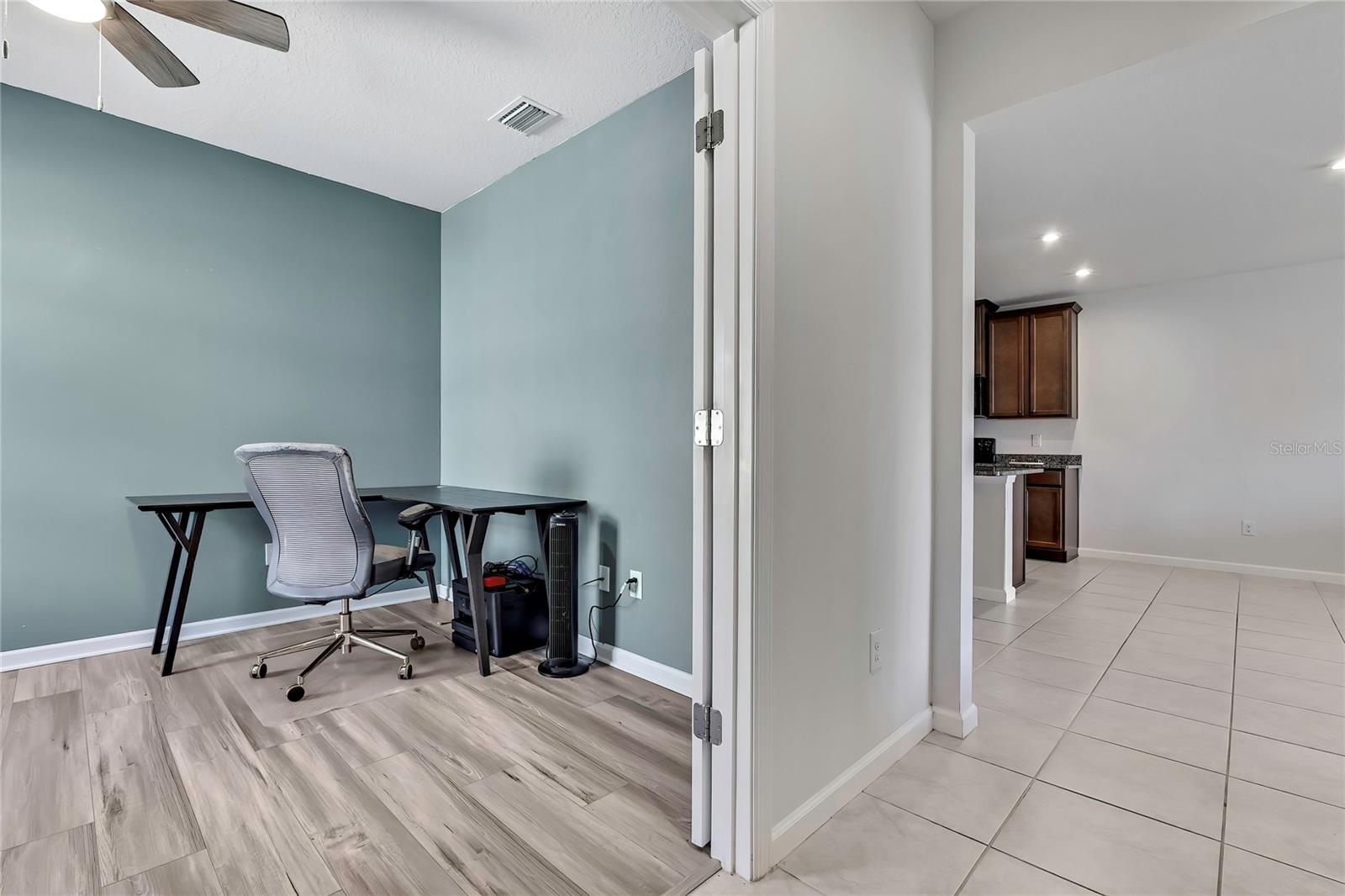 Image 9 of 53 For 18184 Turning Leaf Circle