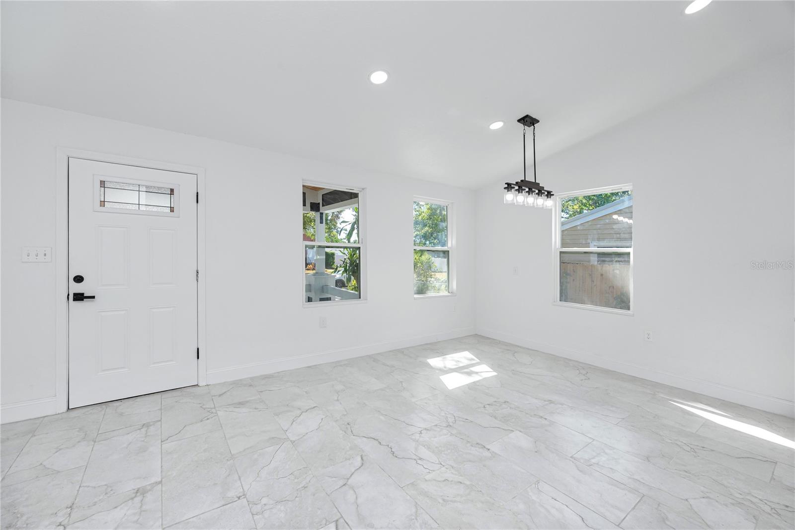 Image 13 of 50 For 4229 35th Avenue N