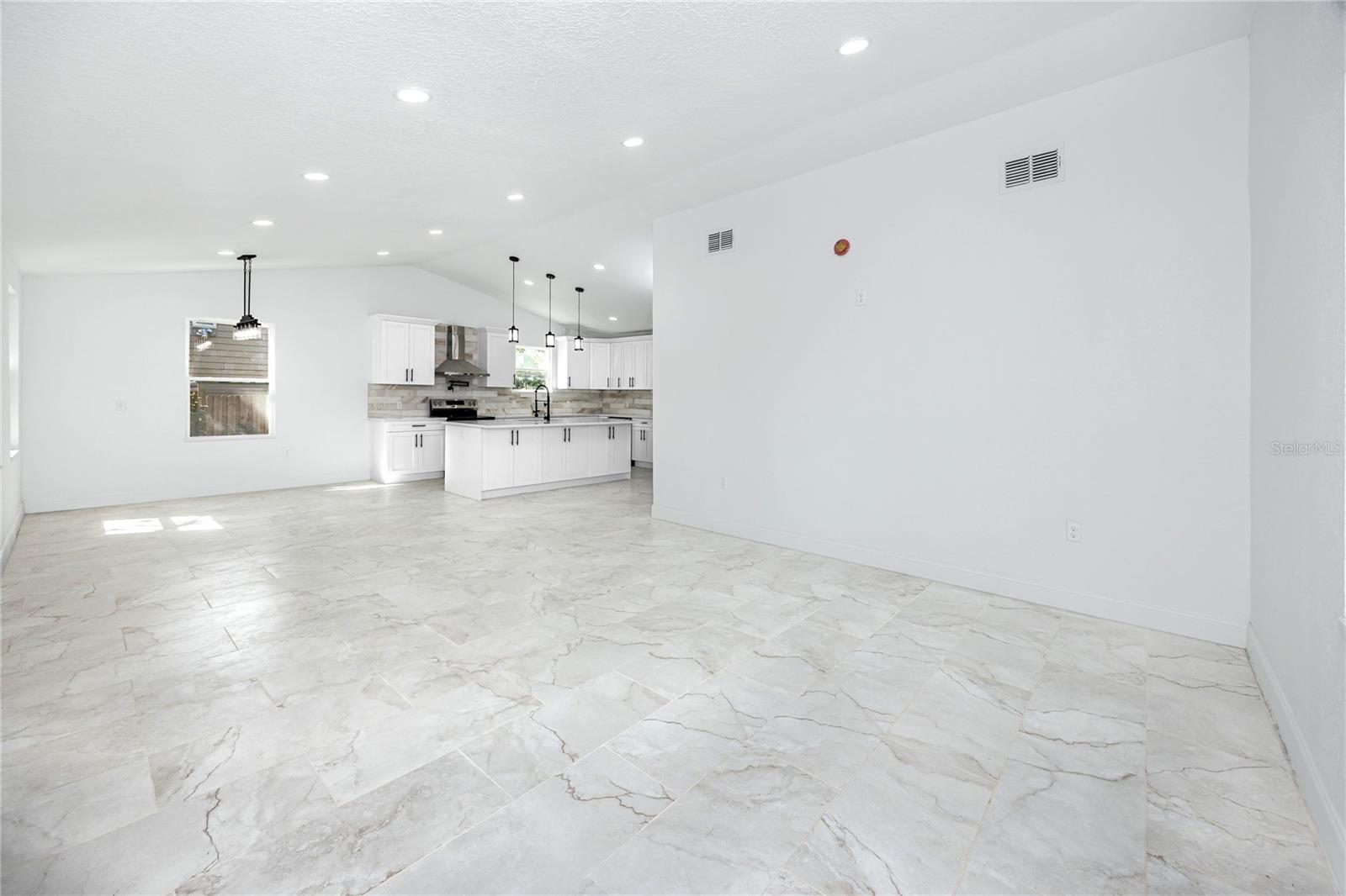 Image 16 of 50 For 4229 35th Avenue N