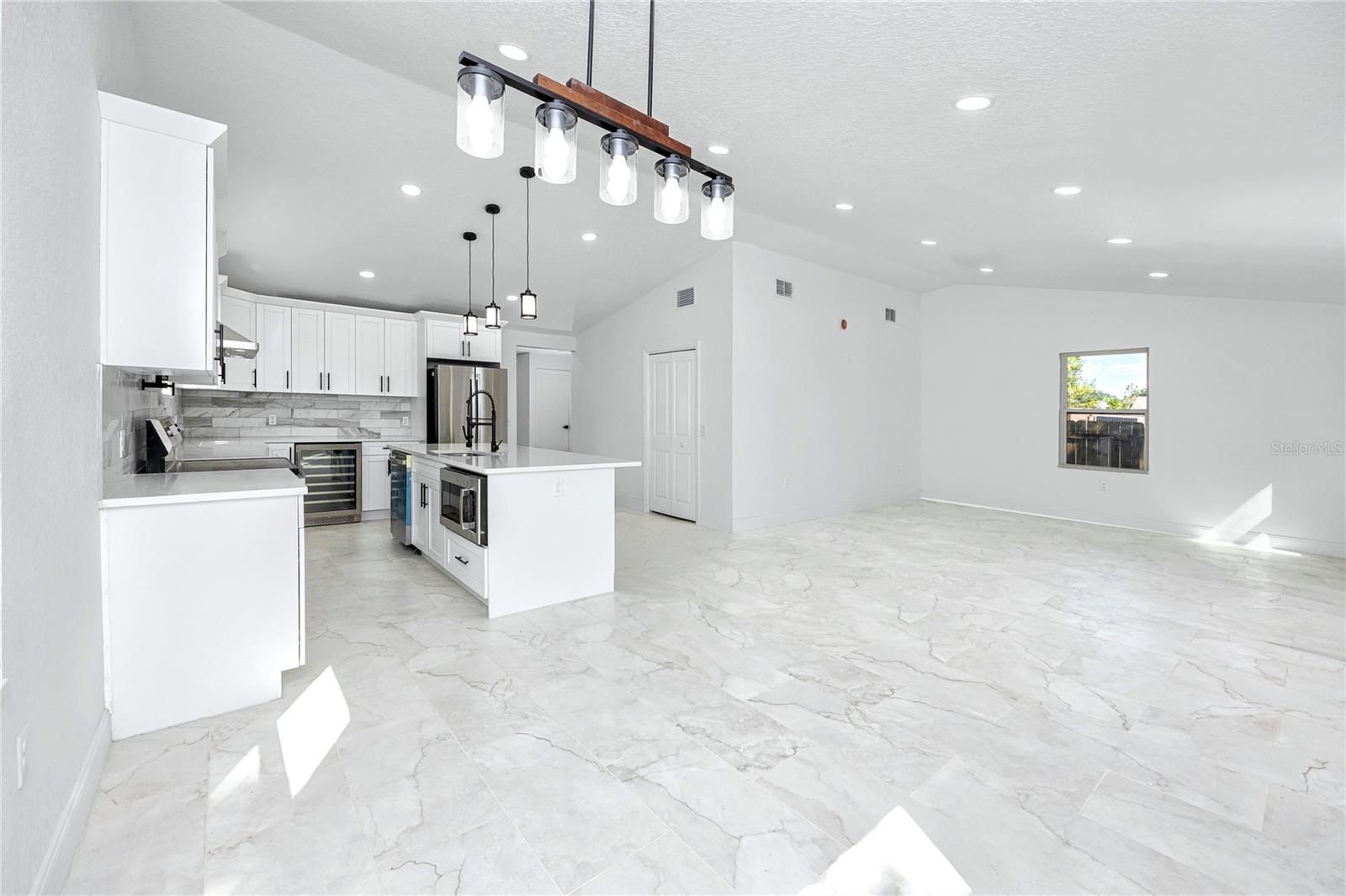 Image 17 of 50 For 4229 35th Avenue N