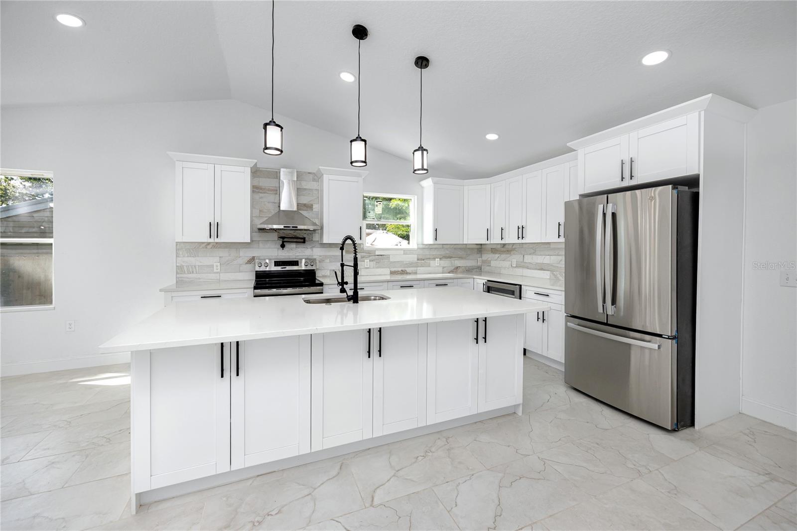 Image 18 of 50 For 4229 35th Avenue N