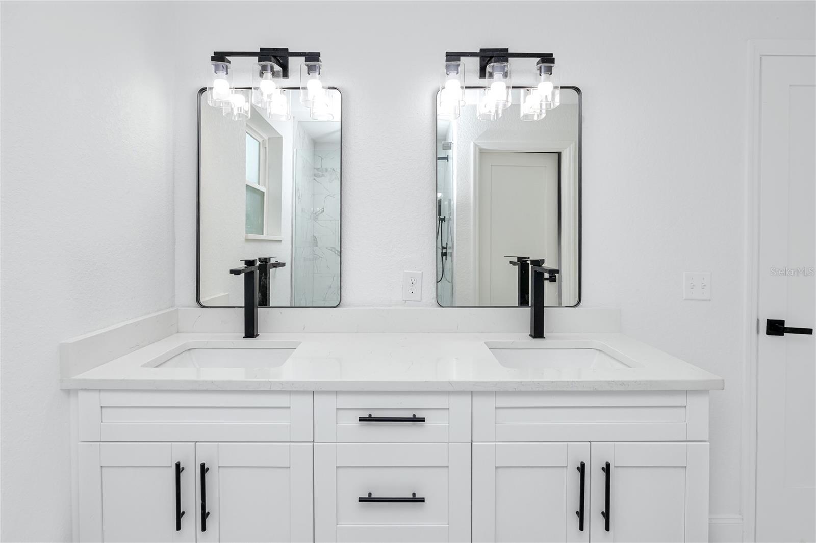 Image 35 of 50 For 4229 35th Avenue N