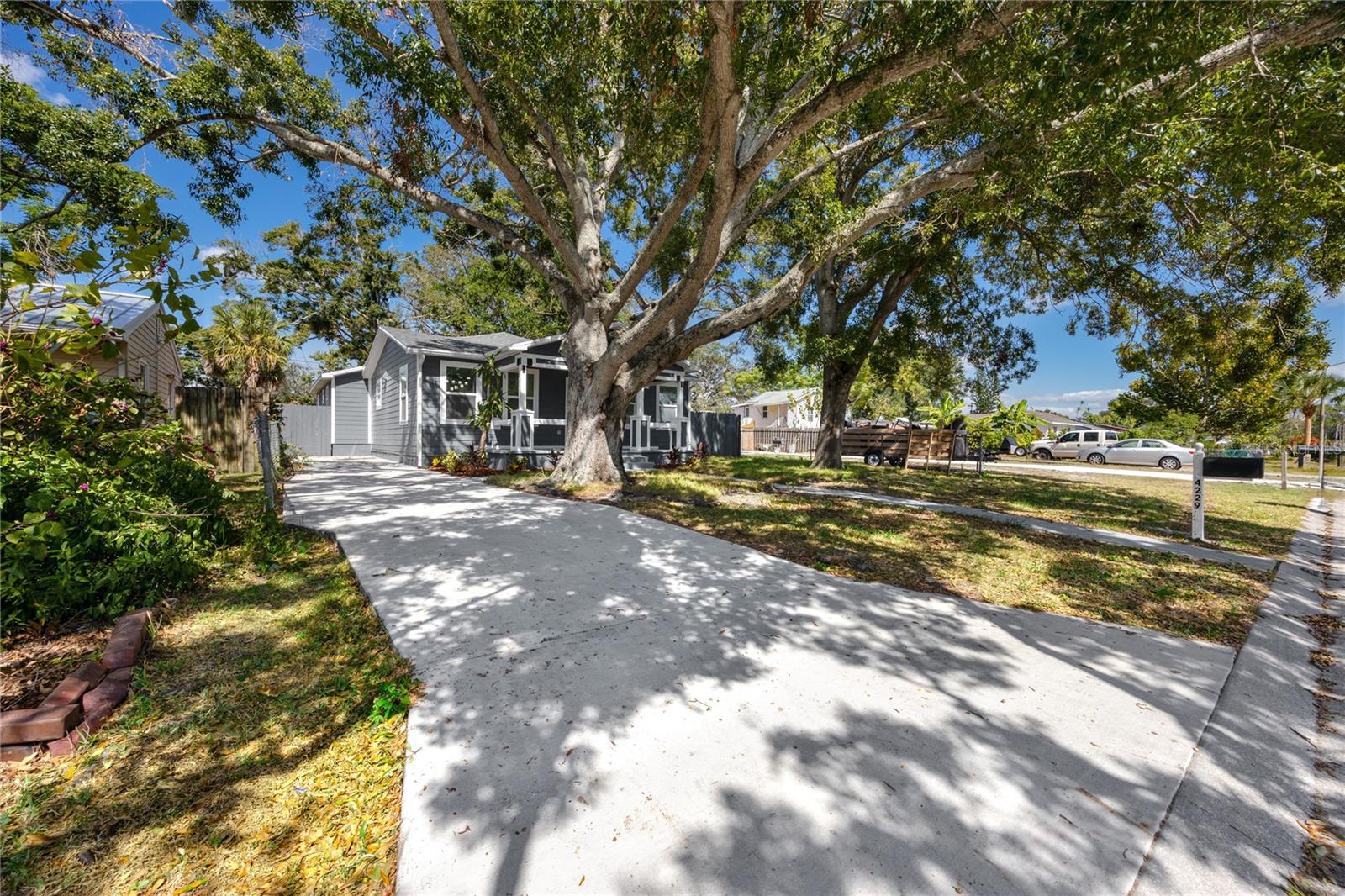 Image 8 of 50 For 4229 35th Avenue N