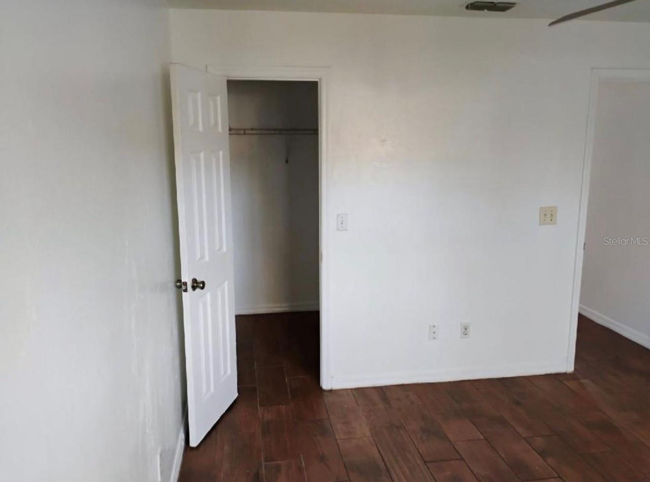 Image 4 of 5 For 7177 Balboa Drive 7177