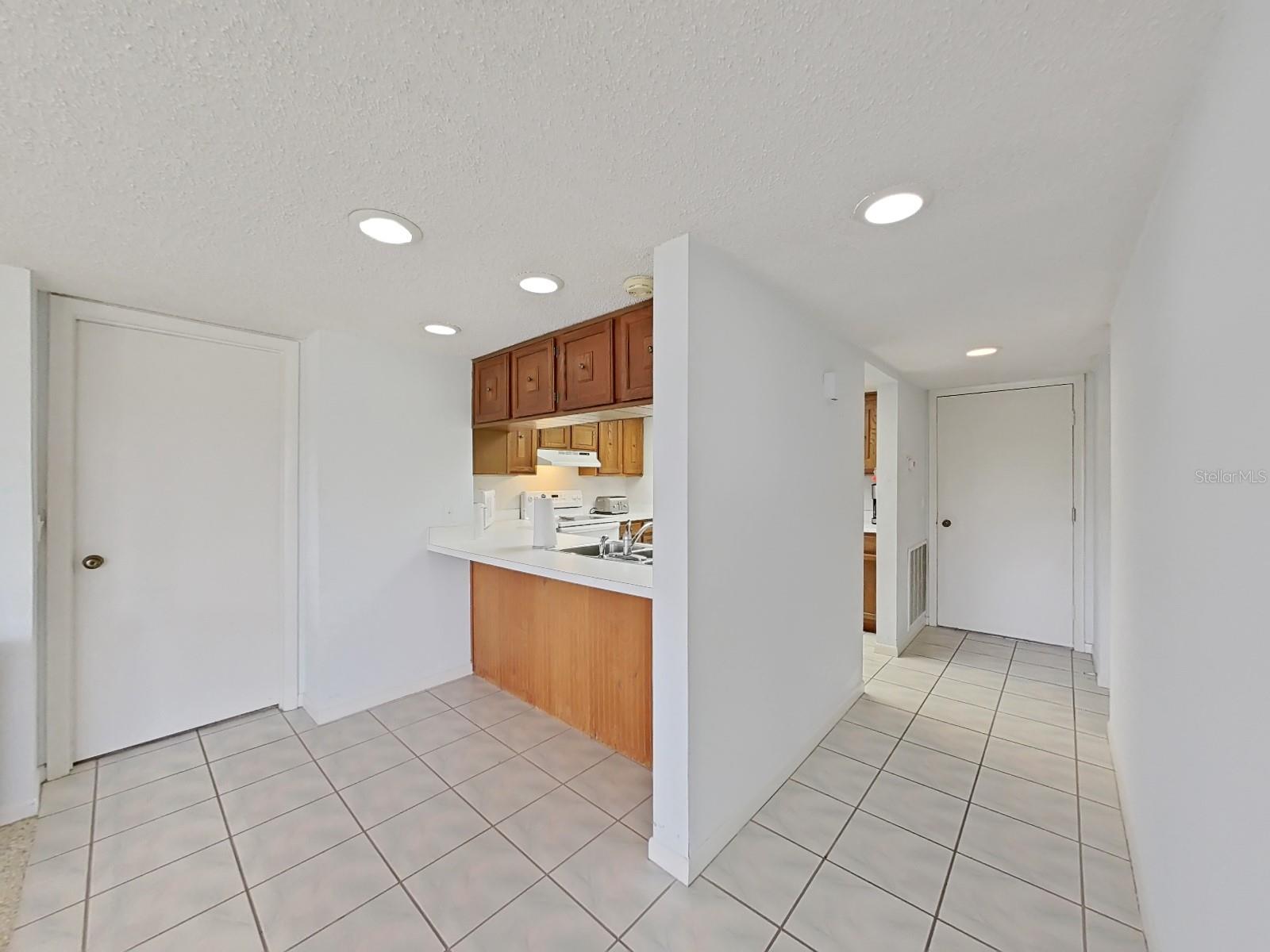 Image 22 of 54 For 203 Mariner Drive 203