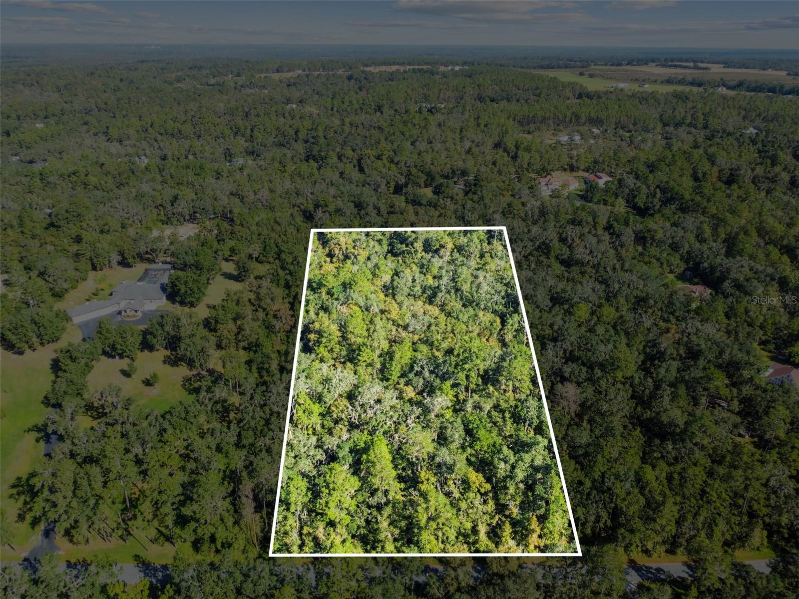 Listing photo id 4 for Skyview Circle