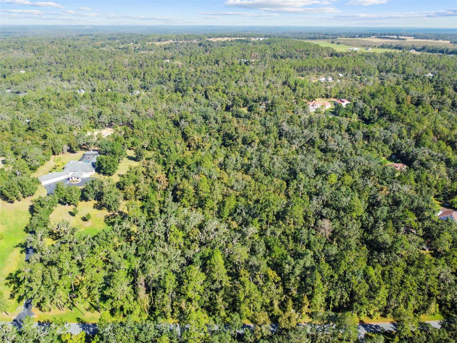 Listing photo id 5 for Skyview Circle