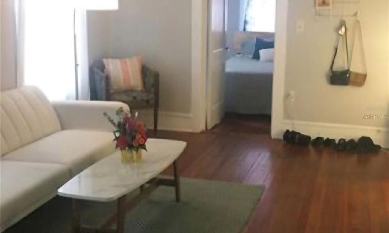 Image 4 of 7 For 607 Livingston Street 2