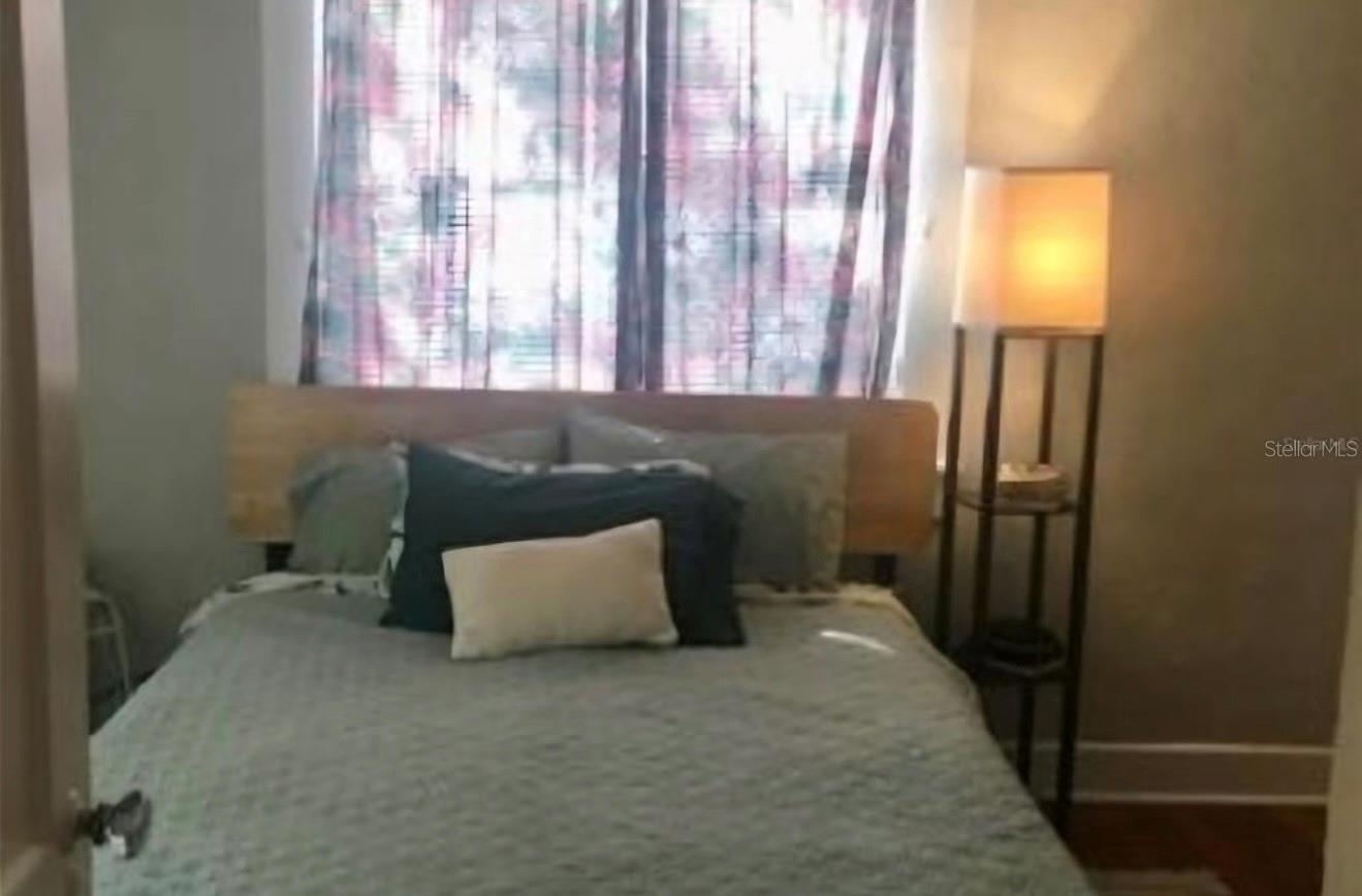 Image 7 of 7 For 607 Livingston Street 2