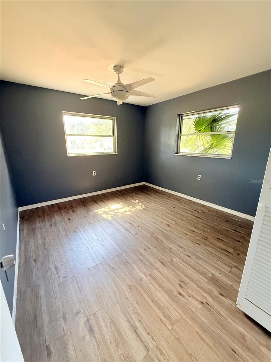 Image 6 of 13 For 731 71st Avenue N