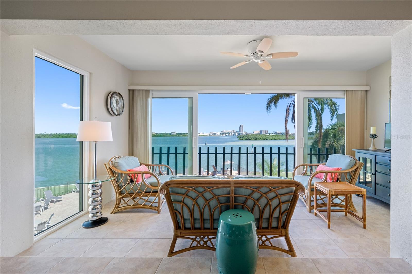 Image 19 of 83 For 868 Bayway Boulevard 317