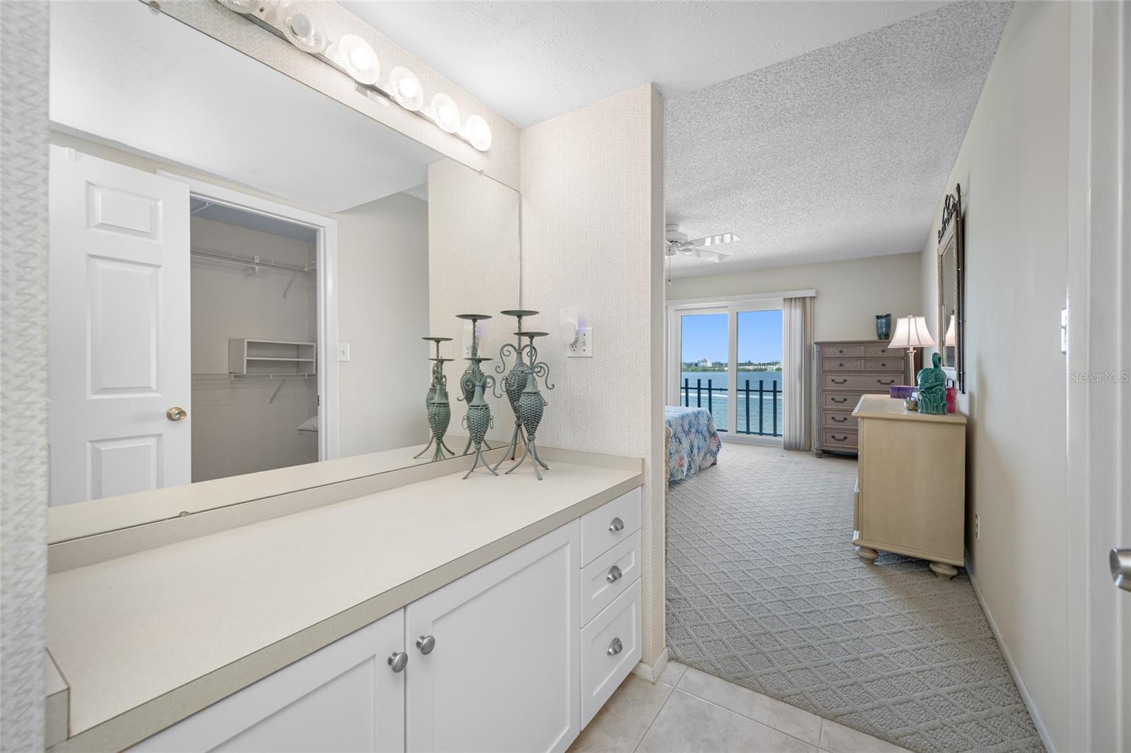 Image 25 of 83 For 868 Bayway Boulevard 317