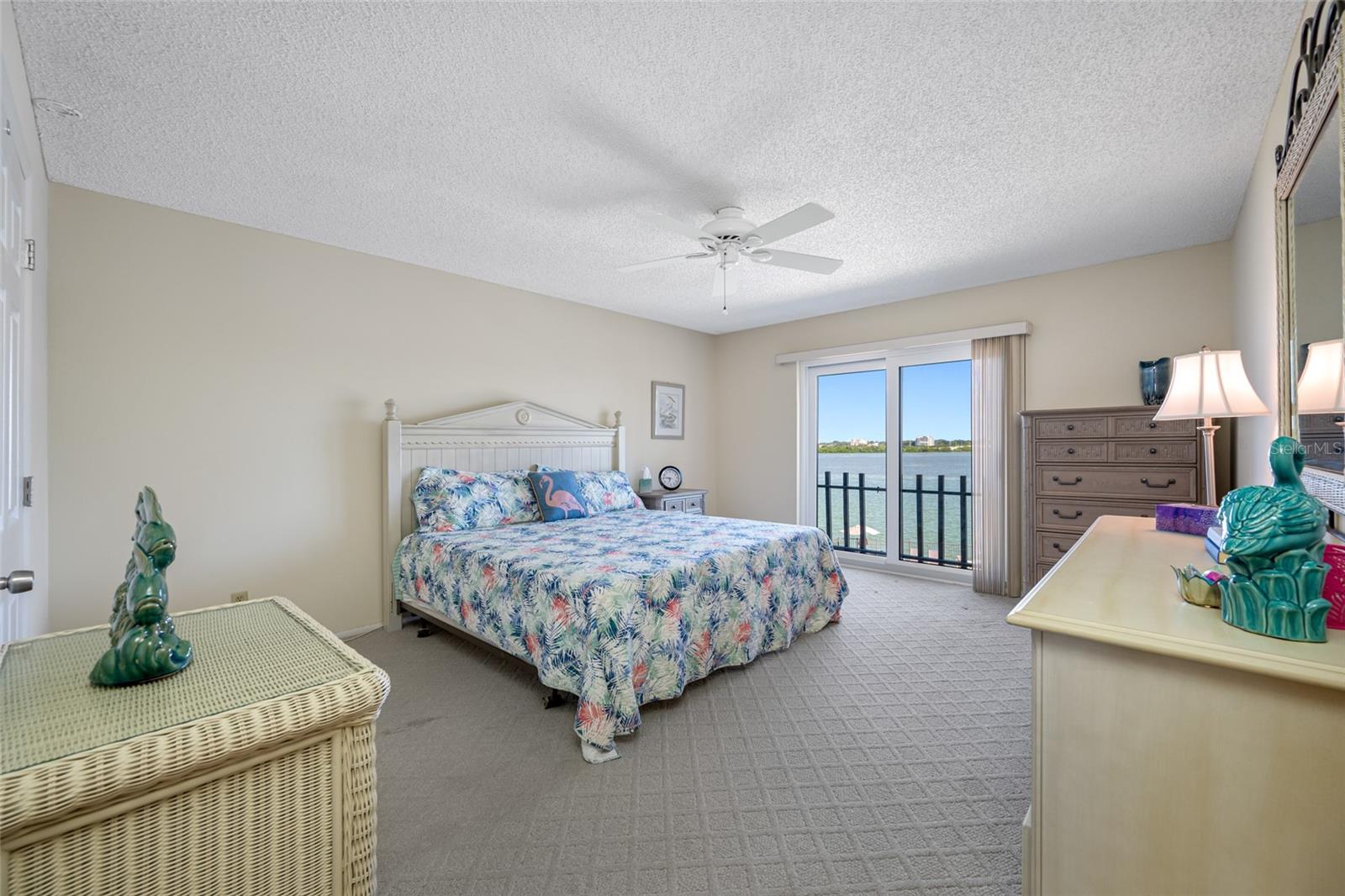 Image 27 of 83 For 868 Bayway Boulevard 317