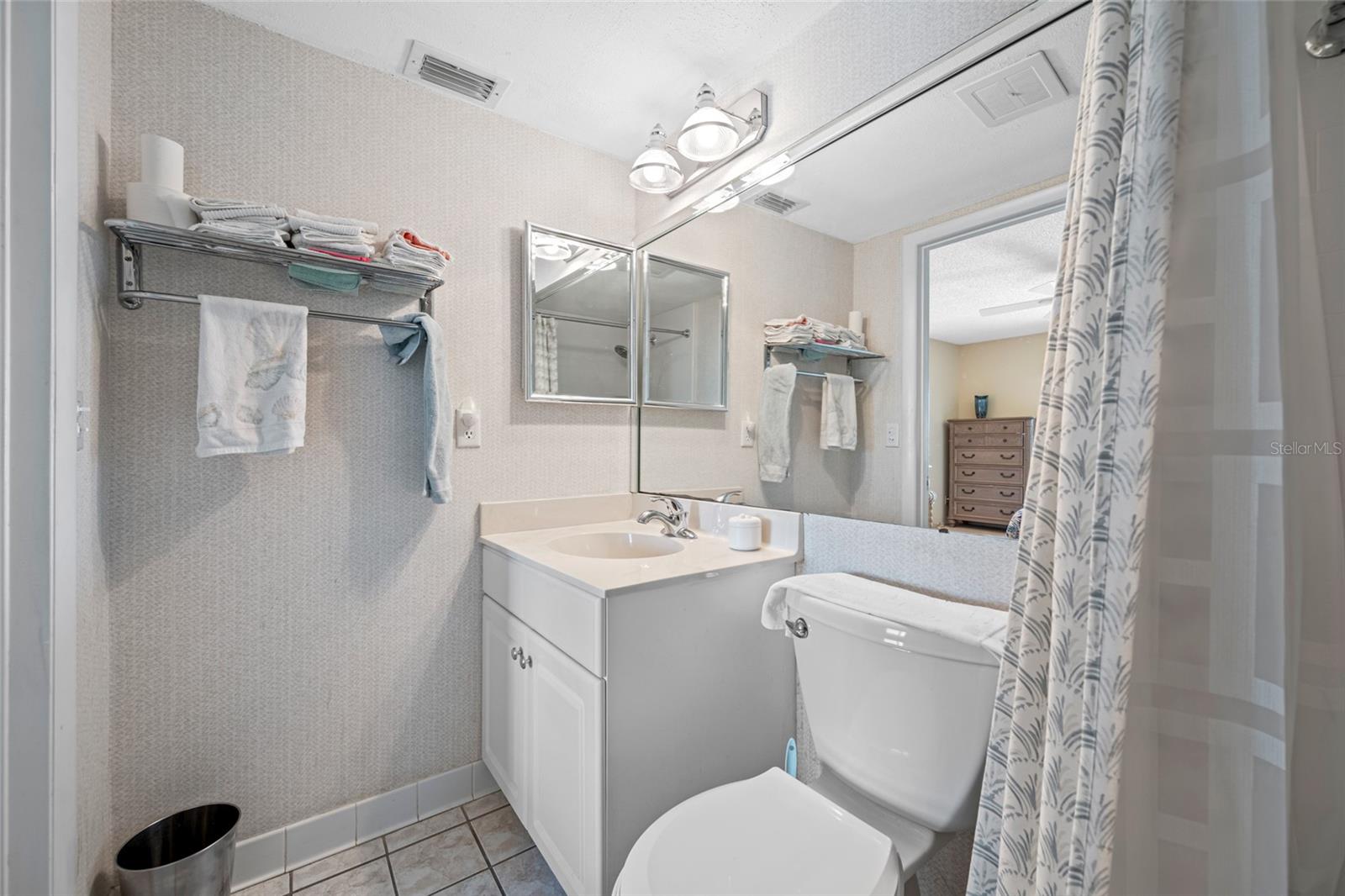 Image 32 of 83 For 868 Bayway Boulevard 317