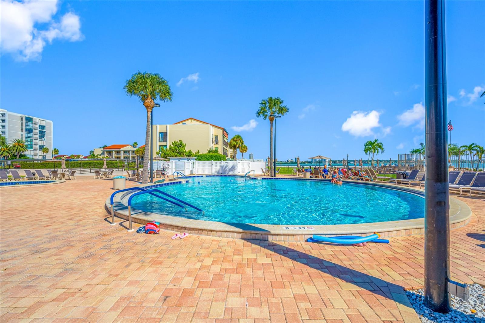 Image 40 of 83 For 868 Bayway Boulevard 317
