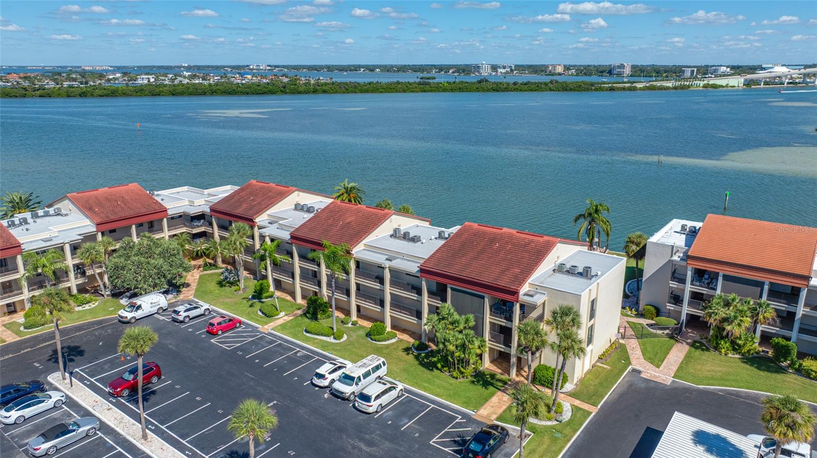 Image 68 of 83 For 868 Bayway Boulevard 317