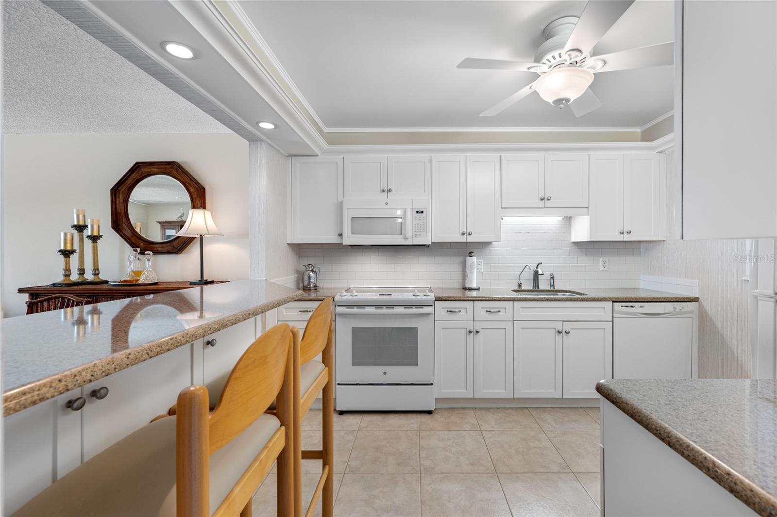 Image 8 of 83 For 868 Bayway Boulevard 317