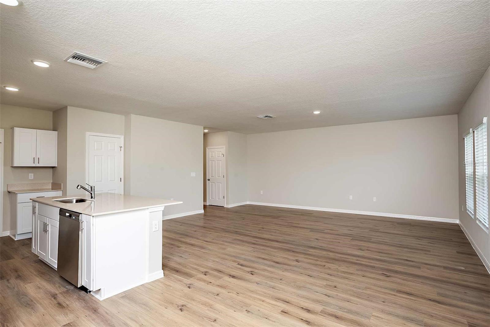 Image 10 of 28 For 6008 Prairie Run