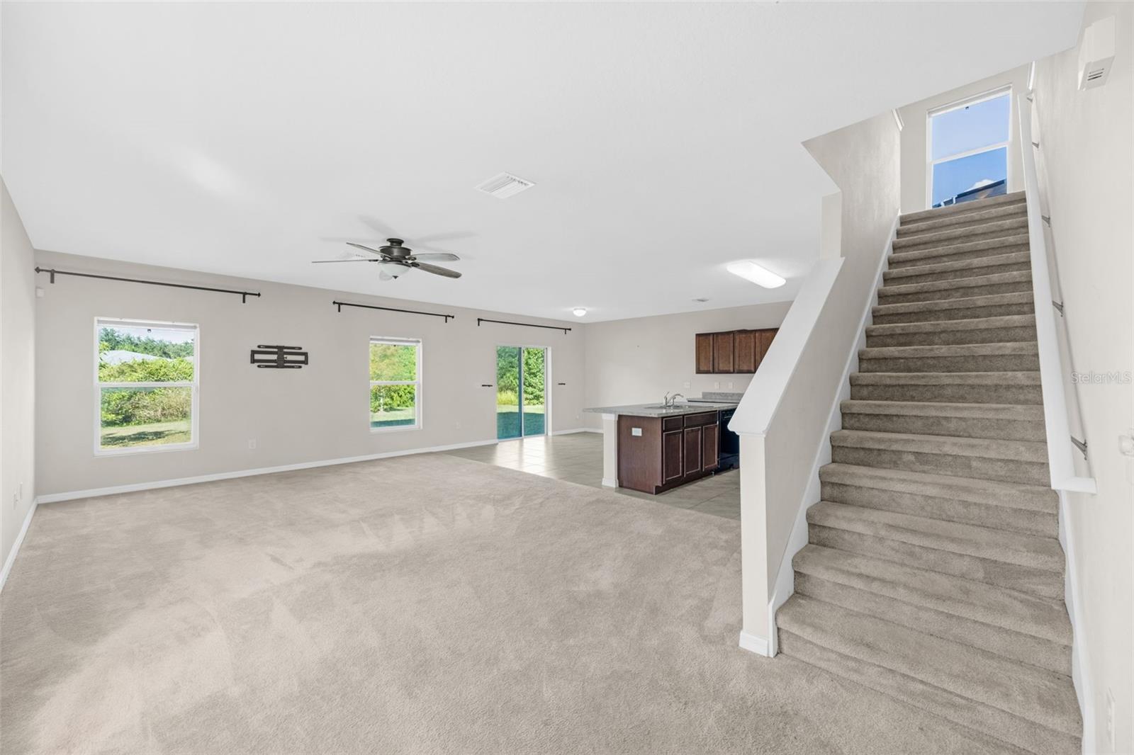 Image 14 of 43 For 11904 Grand Kempston Drive
