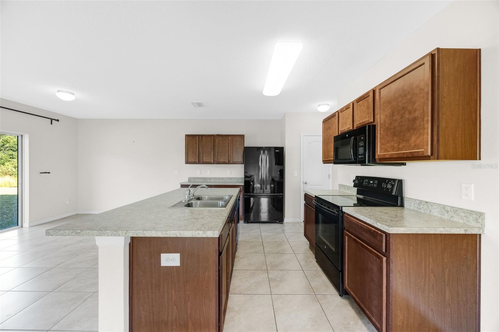 Image 15 of 43 For 11904 Grand Kempston Drive