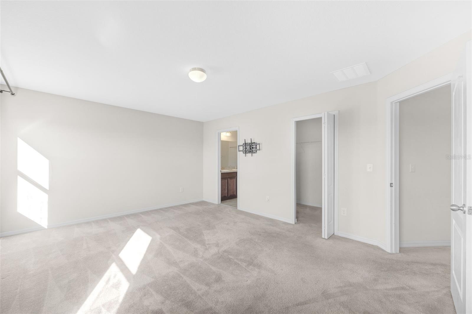 Image 23 of 43 For 11904 Grand Kempston Drive