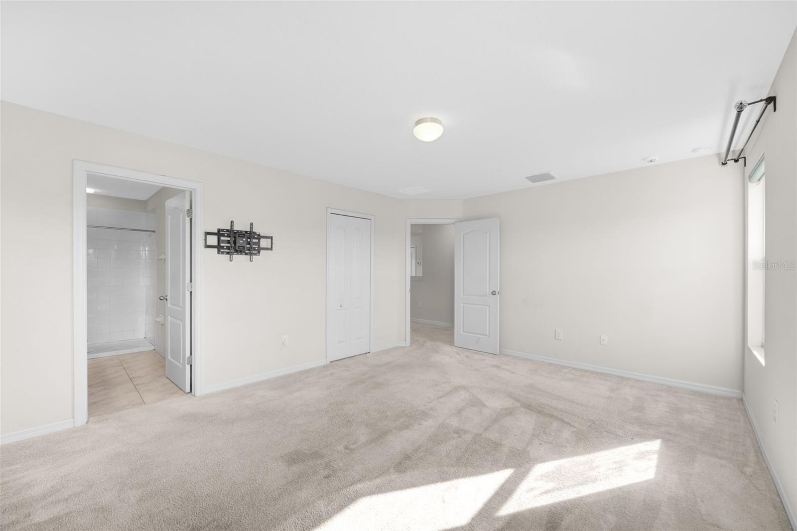 Image 24 of 43 For 11904 Grand Kempston Drive