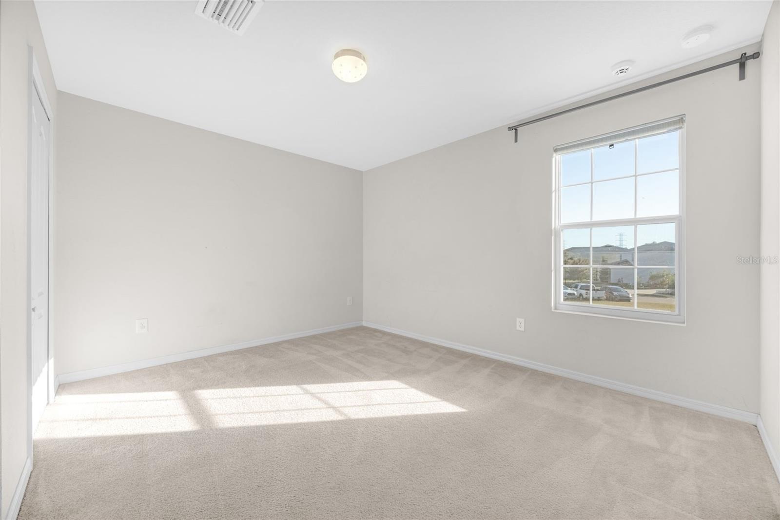 Image 26 of 43 For 11904 Grand Kempston Drive
