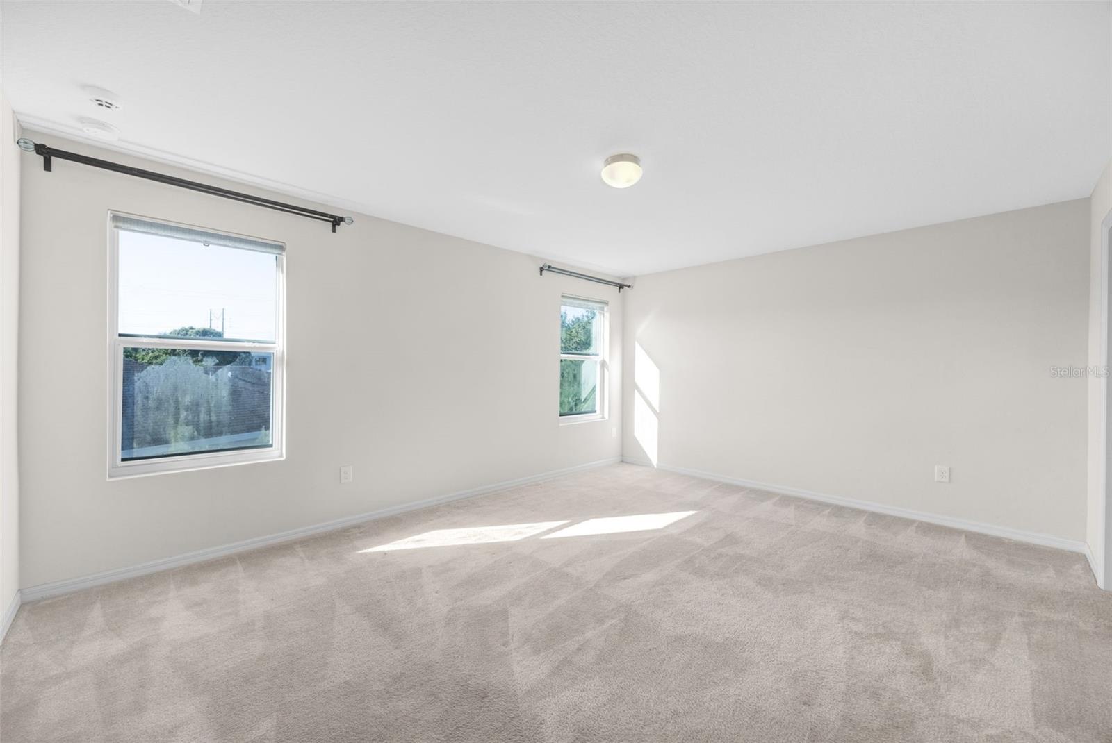 Image 29 of 43 For 11904 Grand Kempston Drive