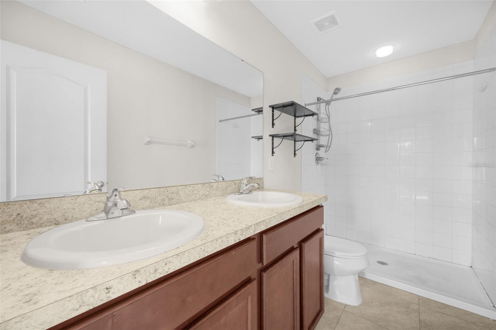 Image 30 of 43 For 11904 Grand Kempston Drive